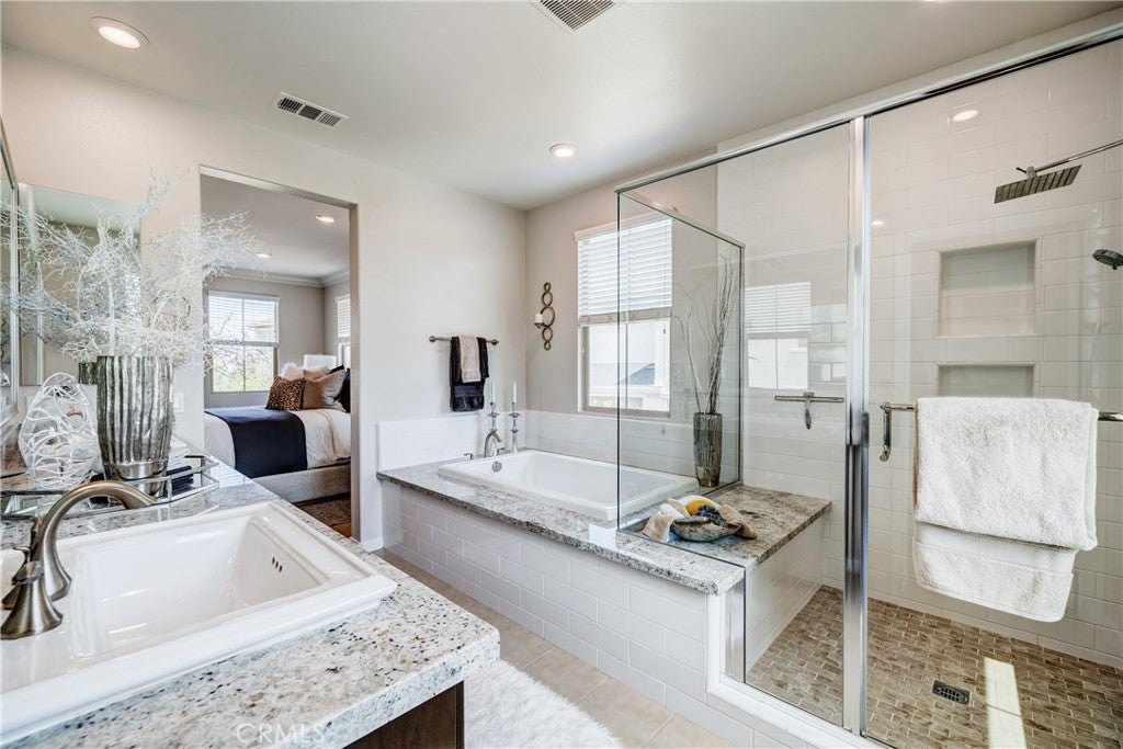 159 Newington, Irvine CA 92618 - Photo 52