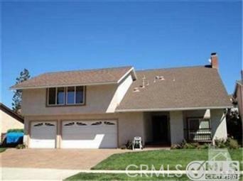 Spacious & Beautiful 5-Bedroom Home in Central Simi Valley!
Don't miss this charming and well-maintained 5-bedroom, 2.5-bathroom home located in the heart of Central Simi Valley. This two-story residence offers generous living space and a thoughtfully designed layout, perfect for families or anyone seeking comfort and convenience.
Enjoy a nicely landscaped backyard featuring drought-tolerant dry scaping and a semi-covered patio—ideal for outdoor entertaining or quiet relaxation. Inside, the home boasts warm, inviting tones, freshly painted walls and ceilings, and updated flooring throughout.
Situated near the 118 Freeway, top-rated supermarkets, and award-winning Blue Ribbon schools, this location offers unmatched accessibility. As part of a welcoming community, you’ll also have access to an Olympic-size pool, clubhouse, and local parks.
Come see all this home and neighborhood have to offer—schedule your tour today!