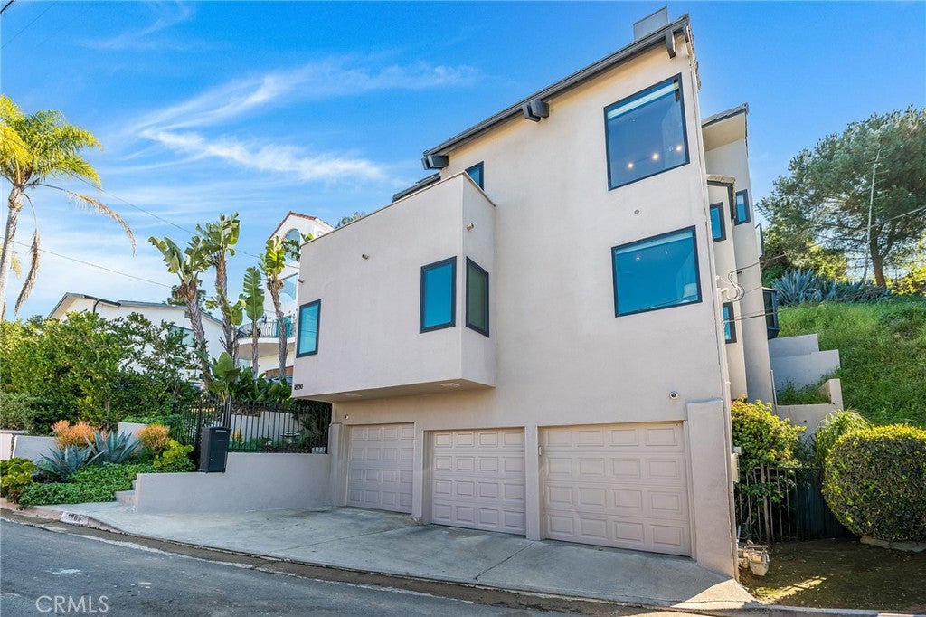 1800 Silverwood Terrace