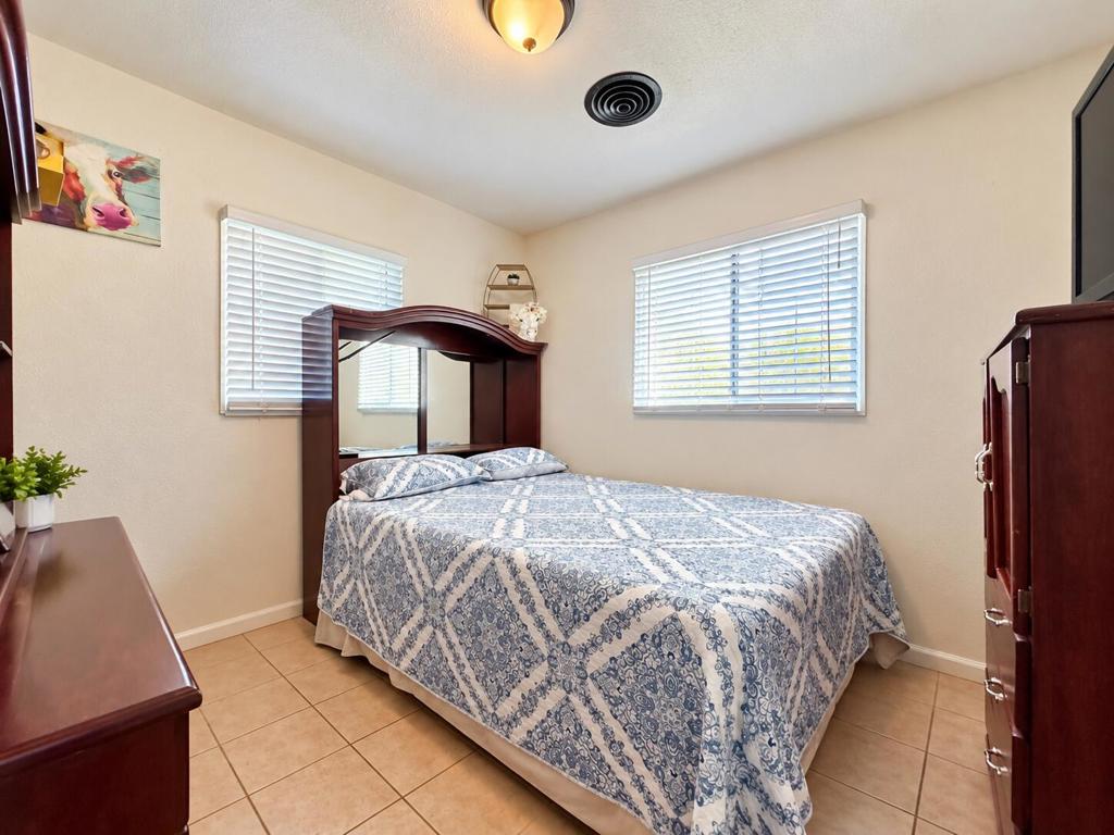 421 S 5th Street