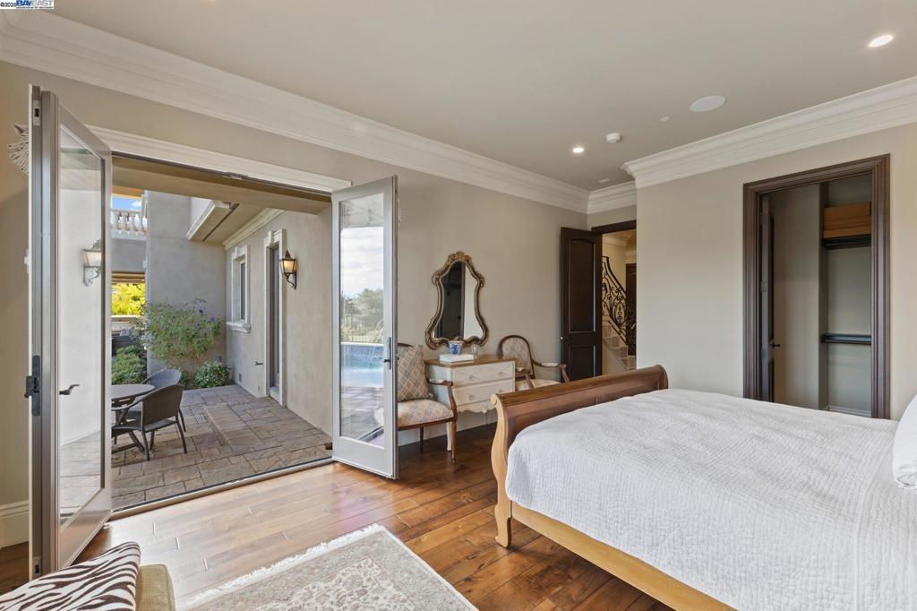 RUBY HILL - Residential