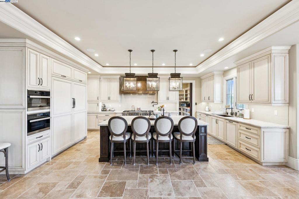 RUBY HILL - Residential