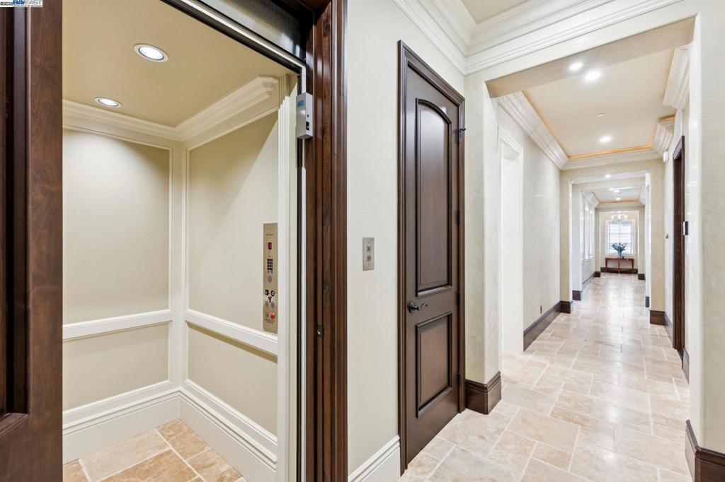 RUBY HILL - Residential