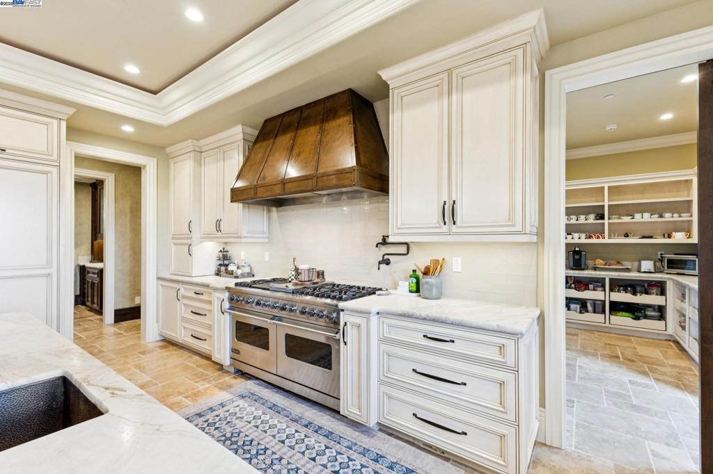 RUBY HILL - Residential