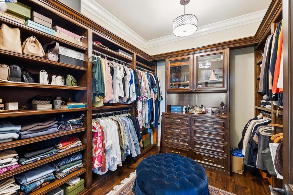 RUBY HILL - Residential