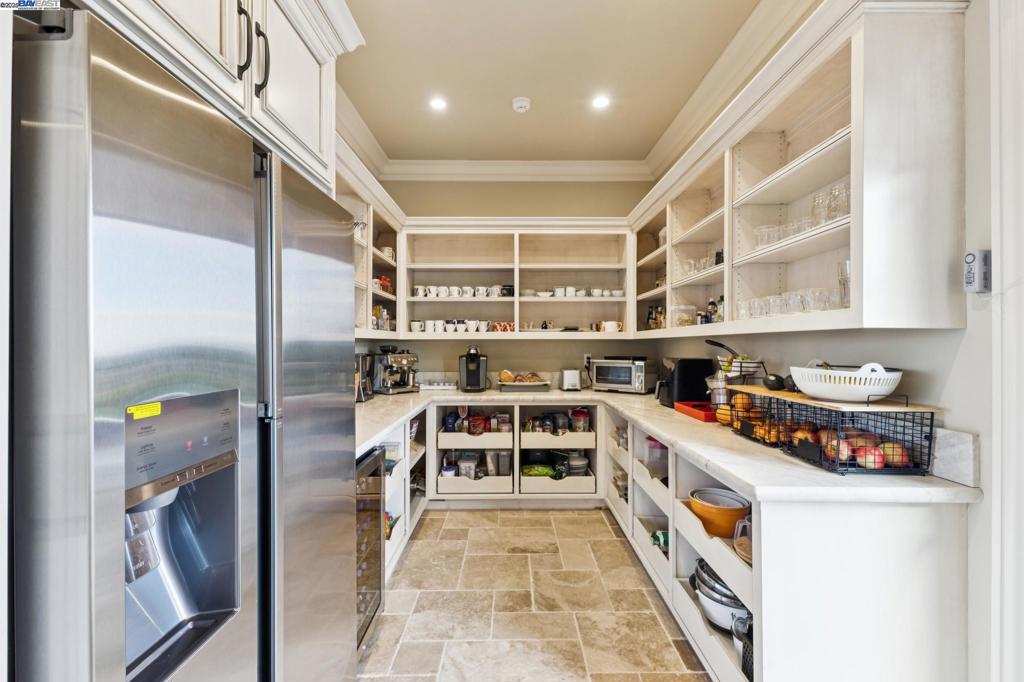 RUBY HILL - Residential