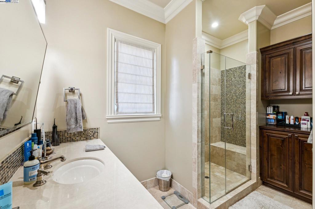 RUBY HILL - Residential