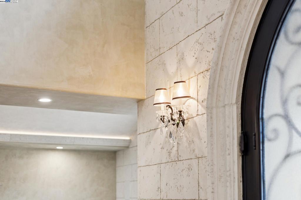 RUBY HILL - Residential