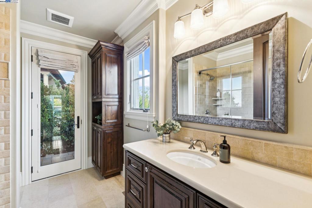 RUBY HILL - Residential