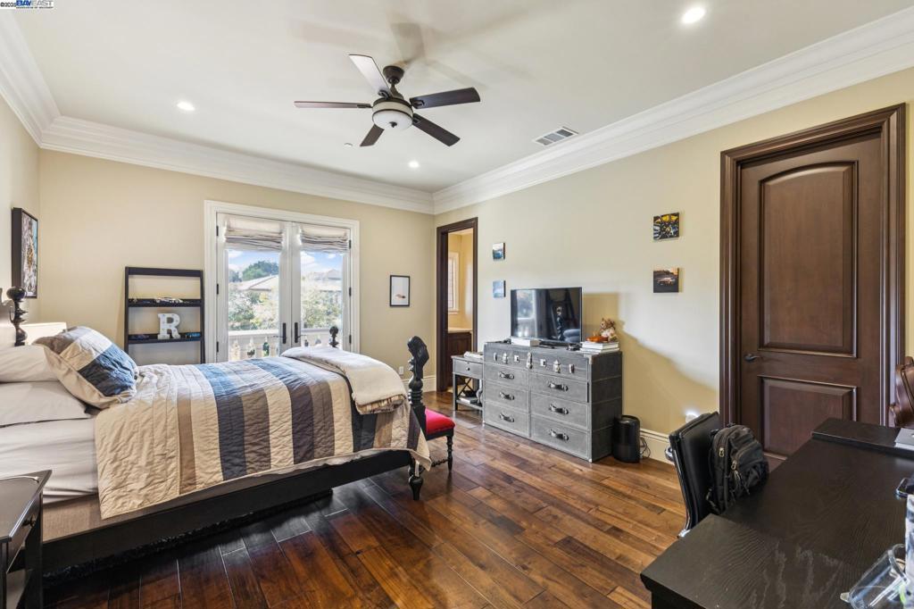 RUBY HILL - Residential