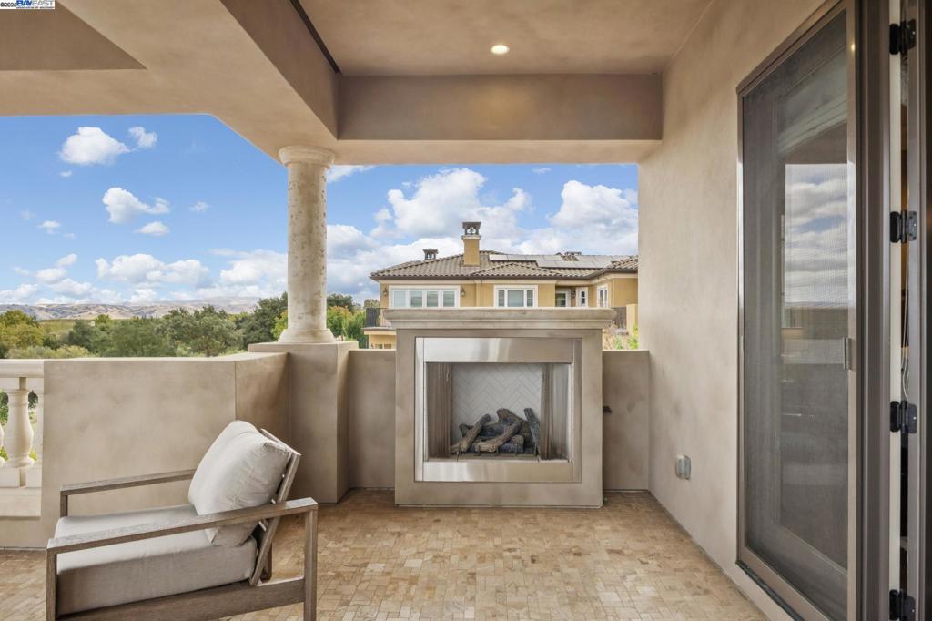 RUBY HILL - Residential