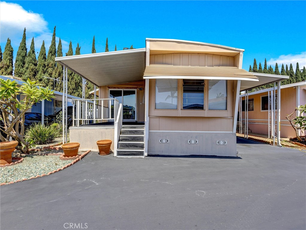 8111 Stanford 167