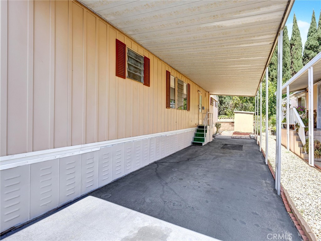 8111 Stanford 167