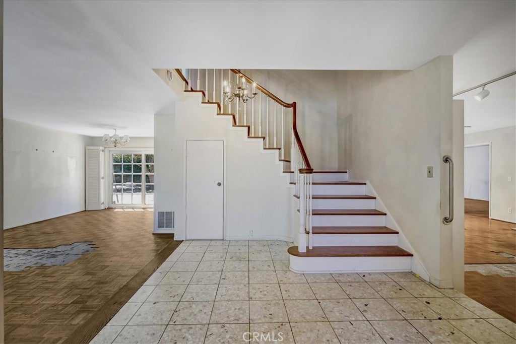 7232 Wellesley