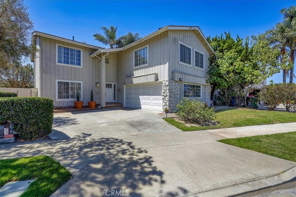 7232 Wellesley