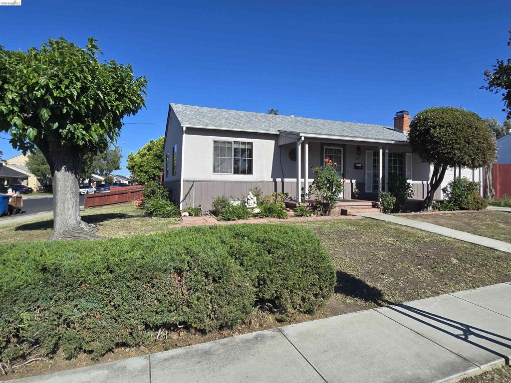 132 Campbell Ave
