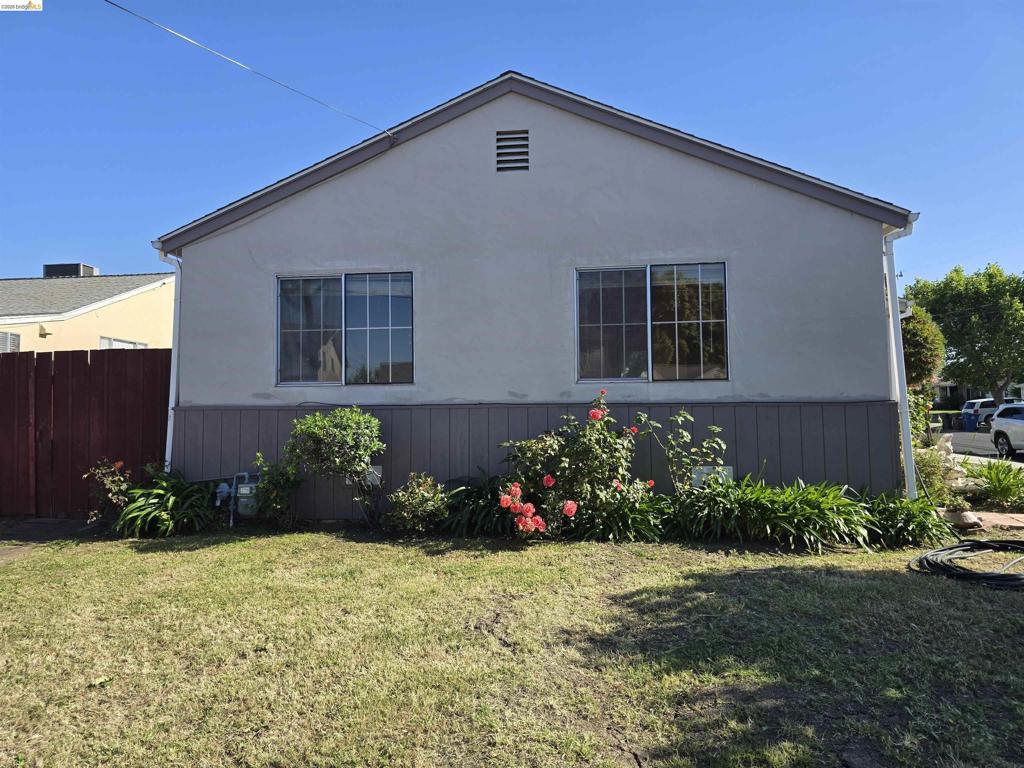 132 Campbell Ave