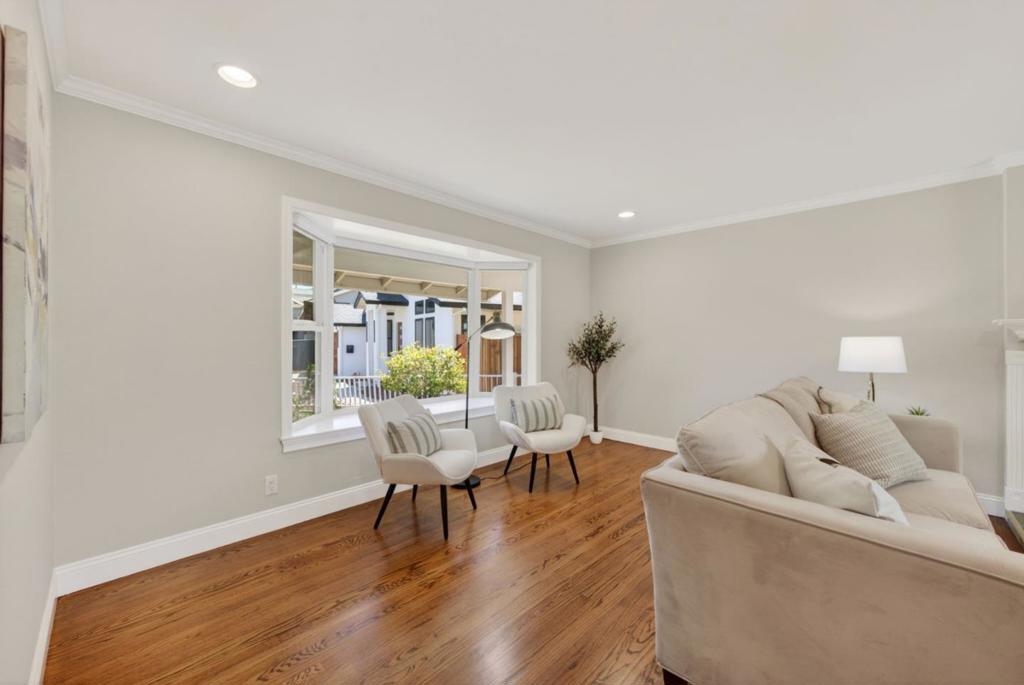 982 Starflower Court