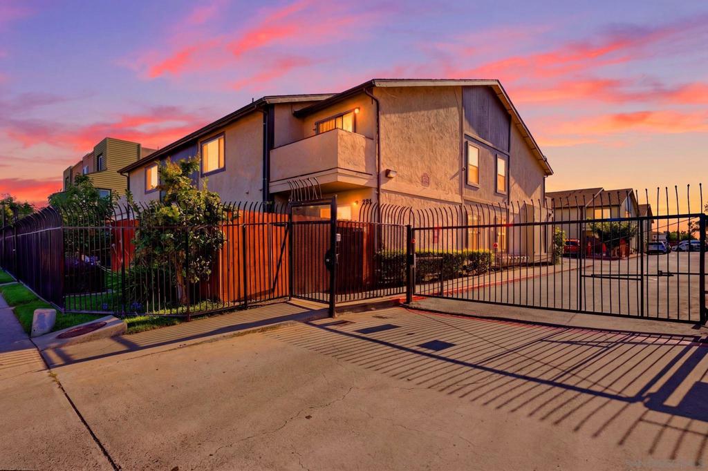 293 Sycamore Rd