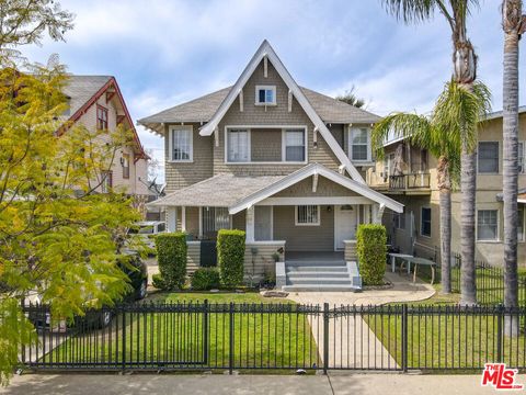 2939 Brighton Avenue Los Angeles CA 90018