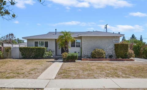 Photo of 16250 Bermuda Street, Granada Hills, CA 91344 (MLS # SR26183005)