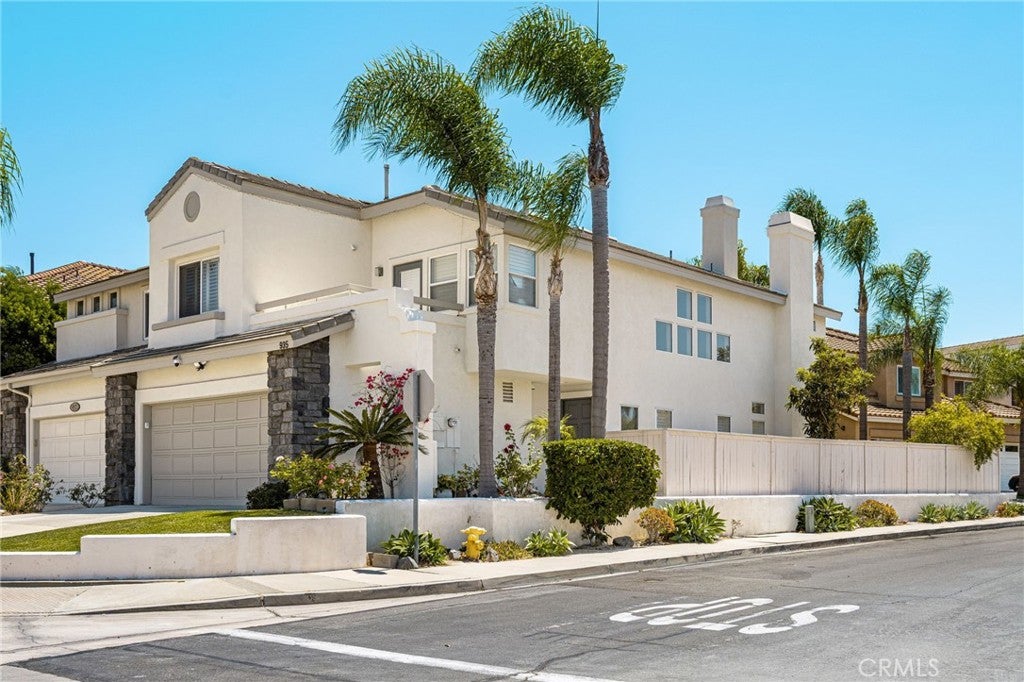 935 S Flintridge