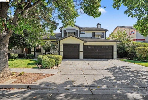 Photo of 160 Malaga Way Way, Brentwood, CA 94513 (MLS # 41151323)