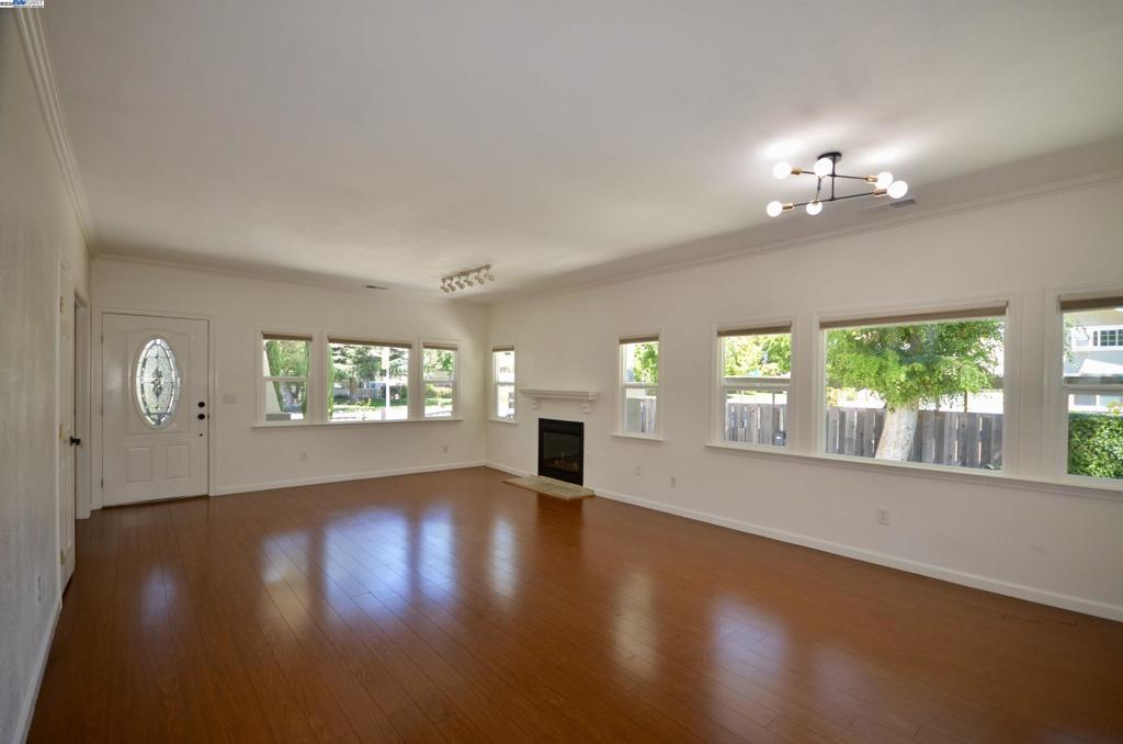 FREMONT - Residential