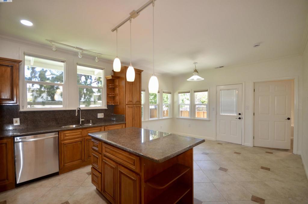 FREMONT - Residential