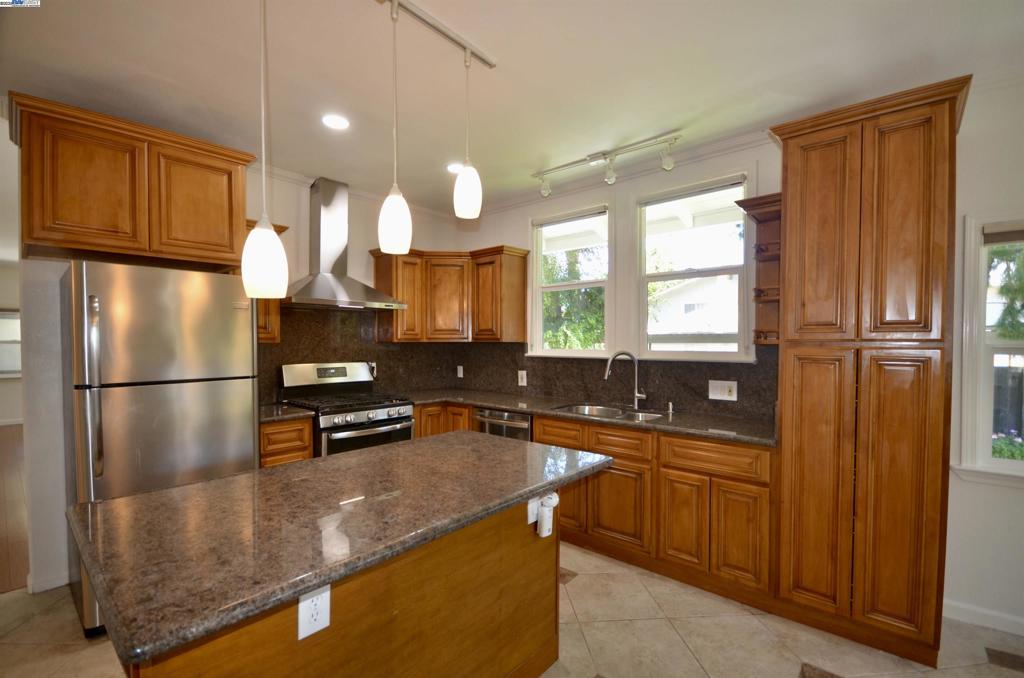 FREMONT - Residential