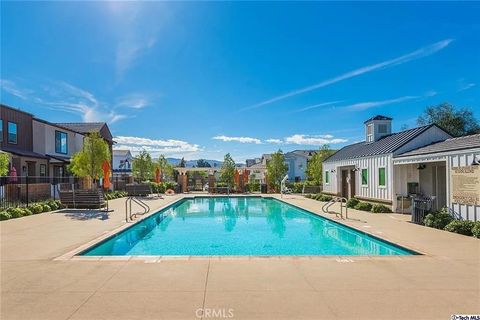 Photo of 122 Red Brick DR #2, Simi Valley, CA 93065 (MLS # SR26149353)