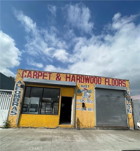 Photo of 11235 S Central Ave, Los Angeles, CA 90059 (MLS # CV25231517)