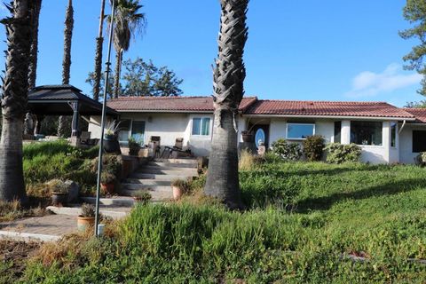Photo of 38083 De Luz Rd Rd, Fallbrook, CA 92028 (MLS # 250027069SD)