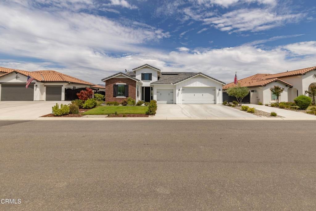 6909 Aquamarine Drive
