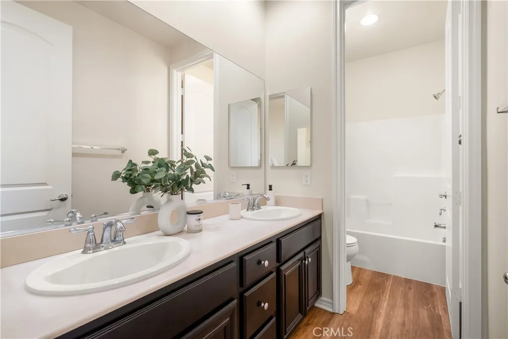 Rancho Cucamonga, California 91739, United States, 4 Bedrooms Bedrooms, ,3 BathroomsBathrooms,Residential,Active,225008