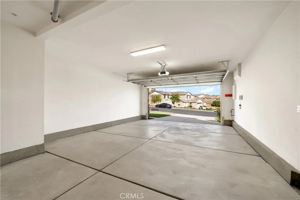 Rancho Cucamonga, California 91739, United States, 4 Bedrooms Bedrooms, ,3 BathroomsBathrooms,Residential,Active,225008