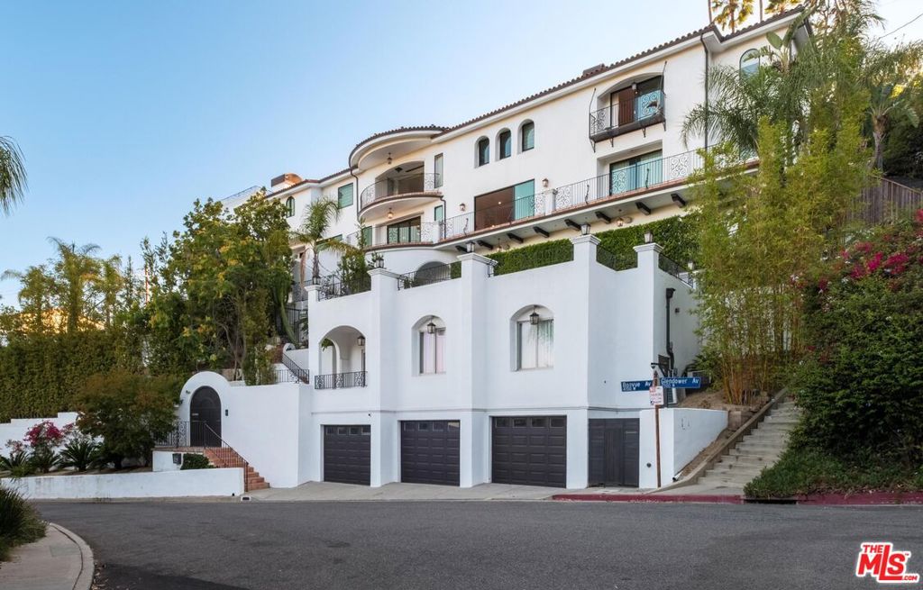 4733 Bonvue Avenue
