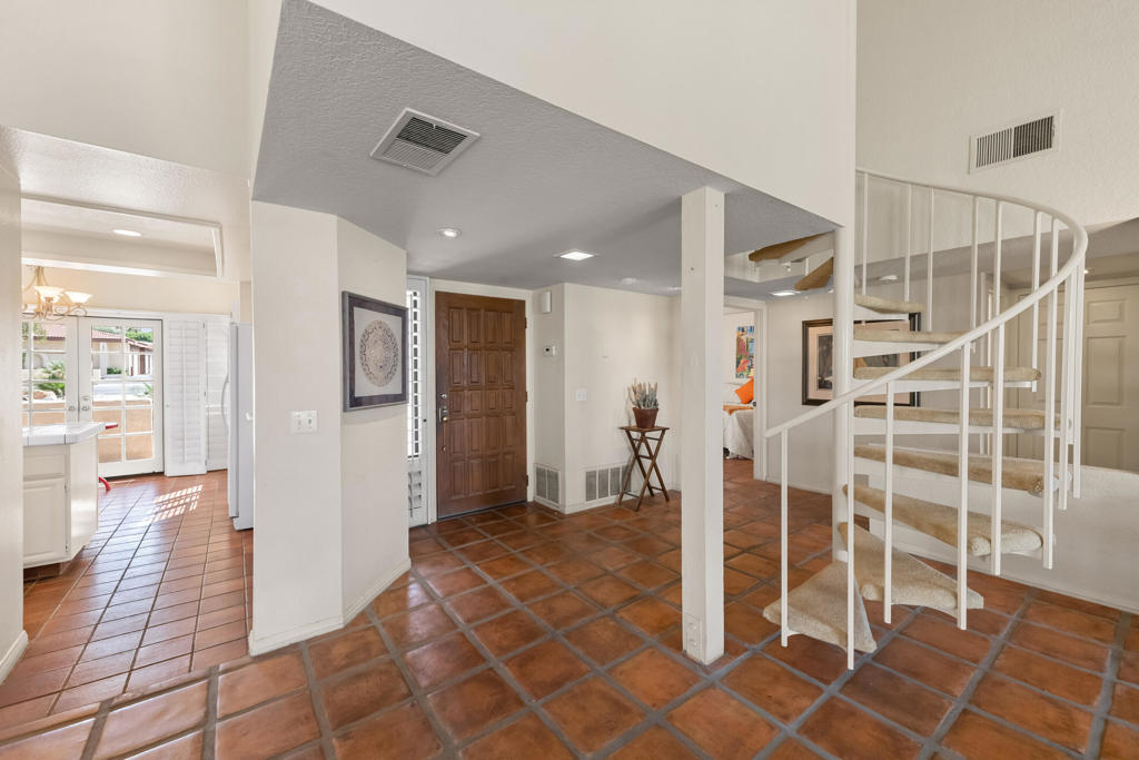 73280 Shadow Mountain Drive D
