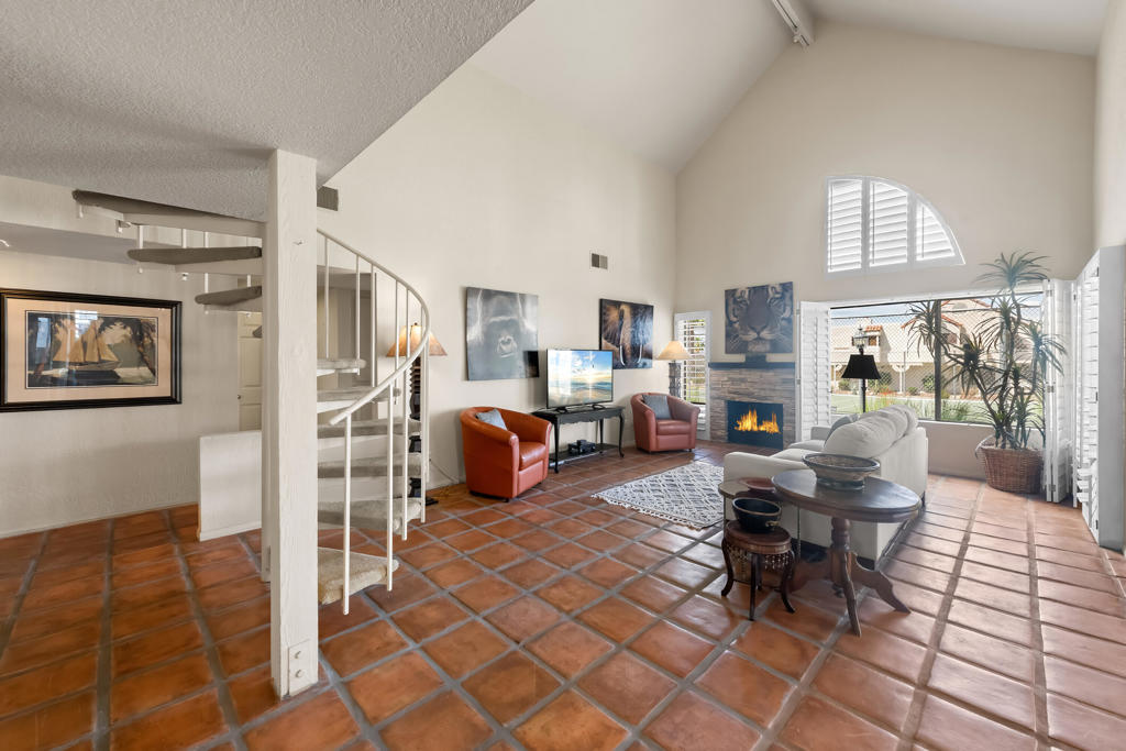 73280 Shadow Mountain Drive D