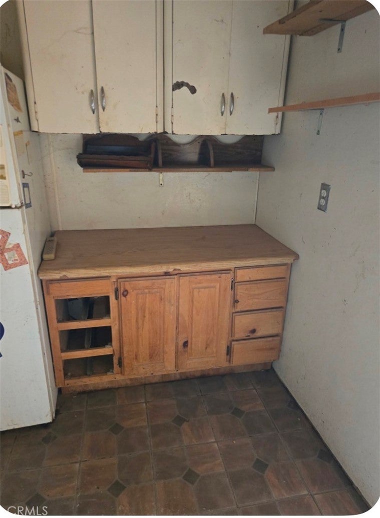 174 N Acacia