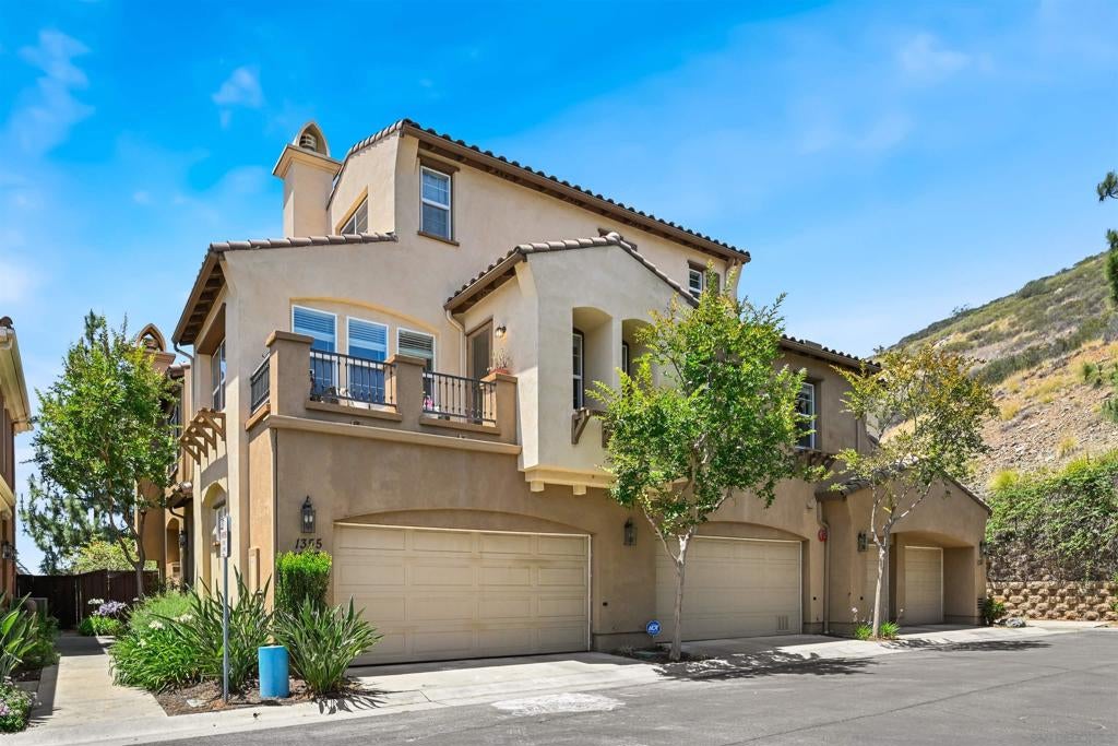 1355 Sky Ridge CT