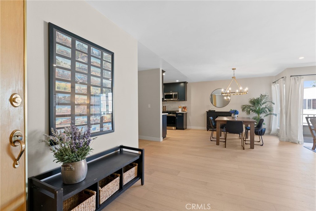 10707 Camarillo Street 314