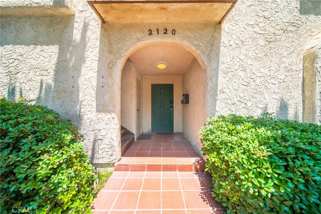 2120 Huntington Drive