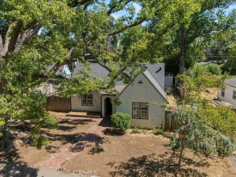 935 Poplar