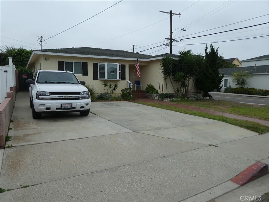 Great Opportunity on this Redondo Beach Interior Fixer. This could be a Great House for a Home Buyer with Handyman Skills. Lots of Potential with this Property. House was completely Re-Wired and Upgraded with 200 AMP Electrical Panel, Tankless Water Heater, Double Pane Windows Throughout and Newer Roof. Great Location of Redondo Beach, 2 miles from the Pier near Shopping and 405 Freeway. Property shows as 4 bedrooms, 1.75 bath, 

2-Car Garage with 1587 Living Sq. Feet, 5022 Sq. Feet Corner Lot. Property is being Sold in it's As-Is Condition.