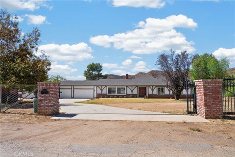 Photo of 34255 Tyndall RD, Agua Dulce, CA 91390 (MLS # SR26211350)