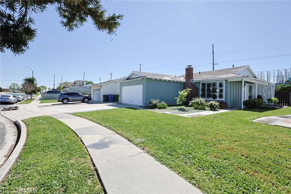 1328 W 214th Street