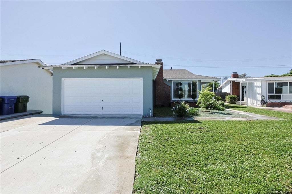 1328 W 214th Street, Torrance CA 90501