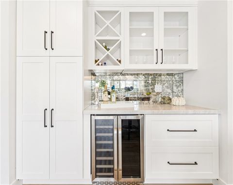 Tiny photo for 20692 Kelvin Ln, Huntington Beach, CA 92646 (MLS # OC26065435)