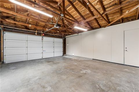 Tiny photo for 20692 Kelvin Ln, Huntington Beach, CA 92646 (MLS # OC26065435)